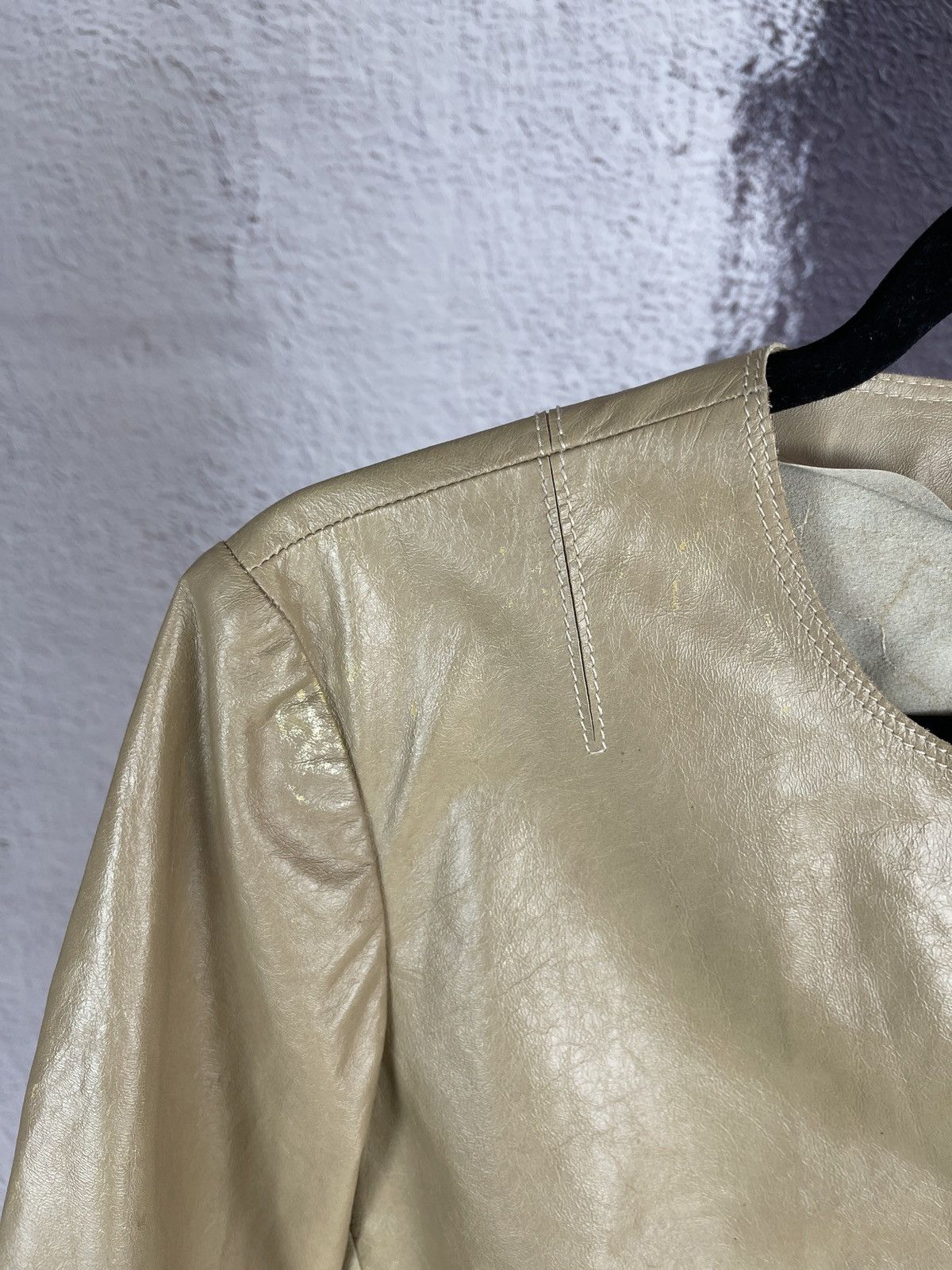 Iceberg Iceberg vintage beige made in Italy leather jacket Size M / US 6-8 / IT 42-44 - 3 Thumbnail