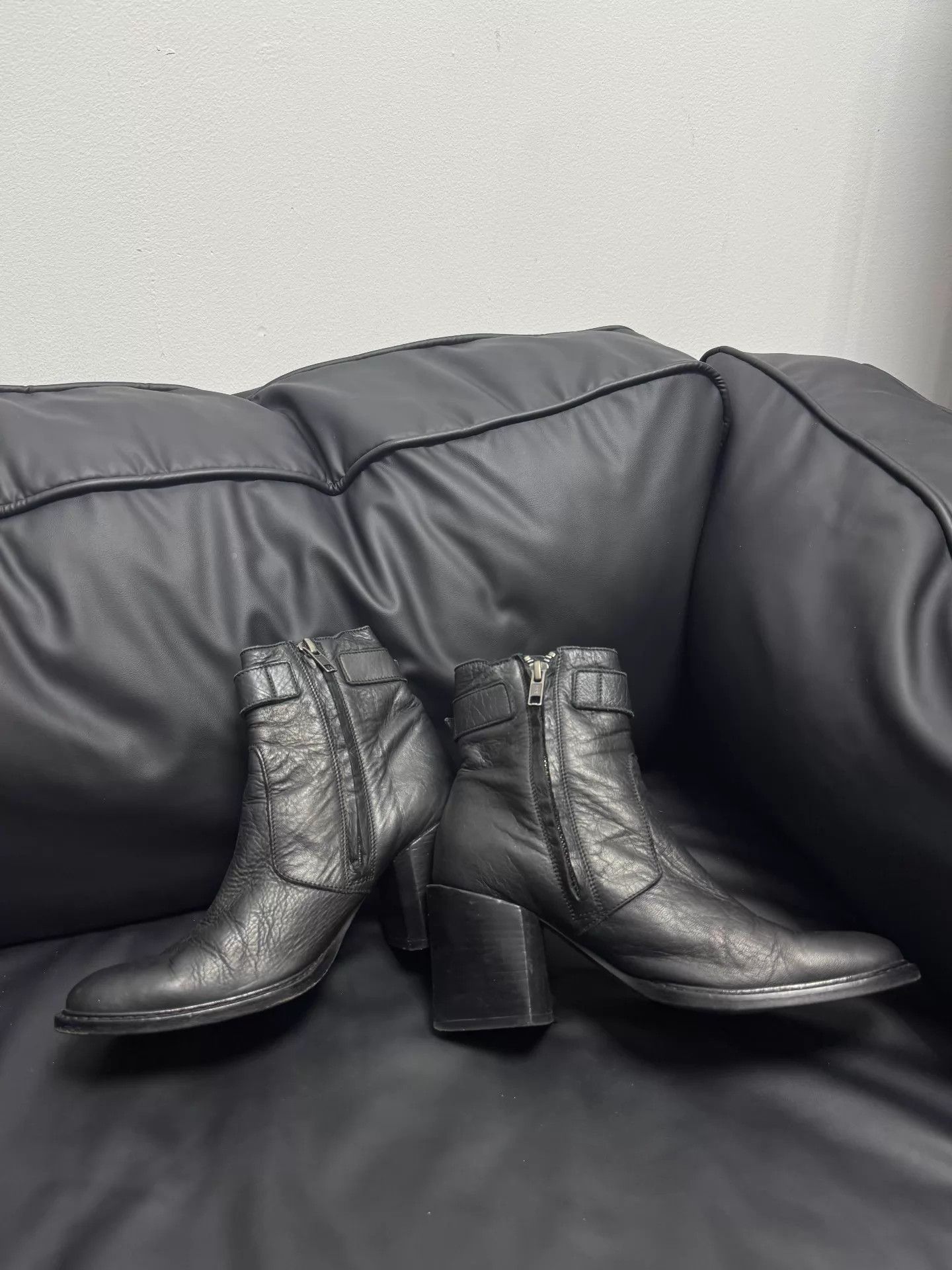 Helmut Lang Helmut Lang 03aw 2010s indie sleaze leather heel boot Size US 6.5 / IT 36.5 - 5 Thumbnail