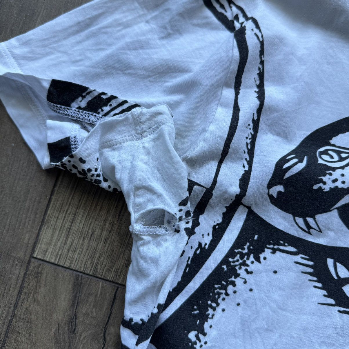 Valentino Valentino White Panther Garavani All Over Print Tee Shirt Size US S / EU 44-46 / 1 - 16 Thumbnail
