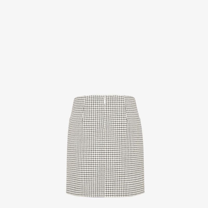 Fendi o1s1wg110226 Mini Skirt in White/Black Size 27" / US 4 / IT 40 - 2 Thumbnail