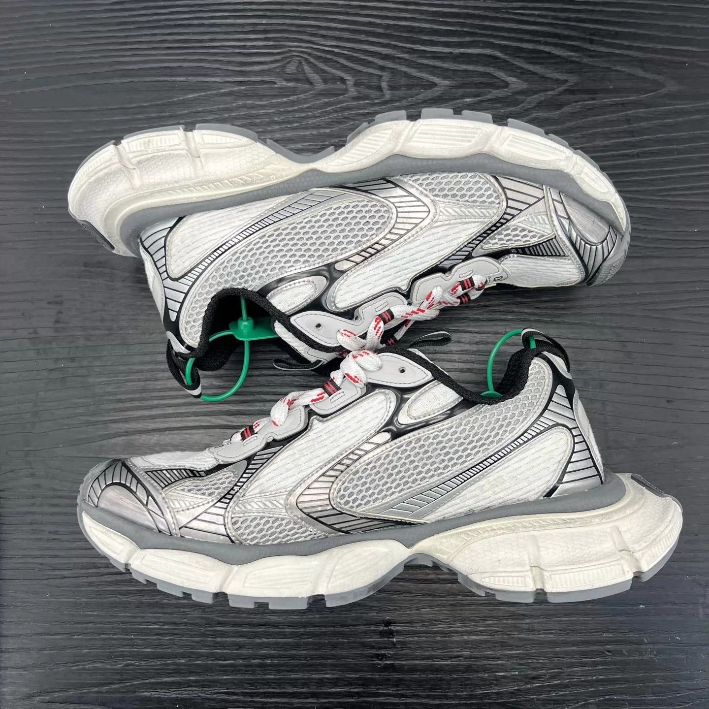 Balenciaga Balenciaga 3XL Gray 43 Near New Size US 10 / EU 43 - 2 Thumbnail