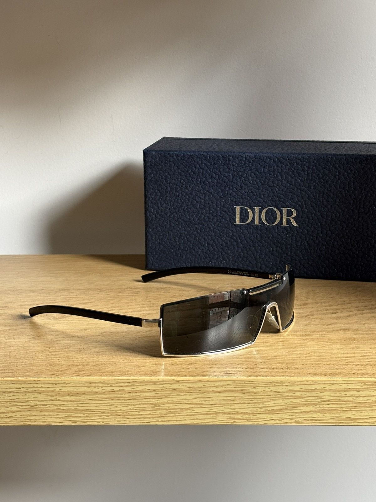 Dior Dior Sunglasses Viktim 2 Wrap Shield Symbole Star Flame Size ONE SIZE - 1 Thumbnail