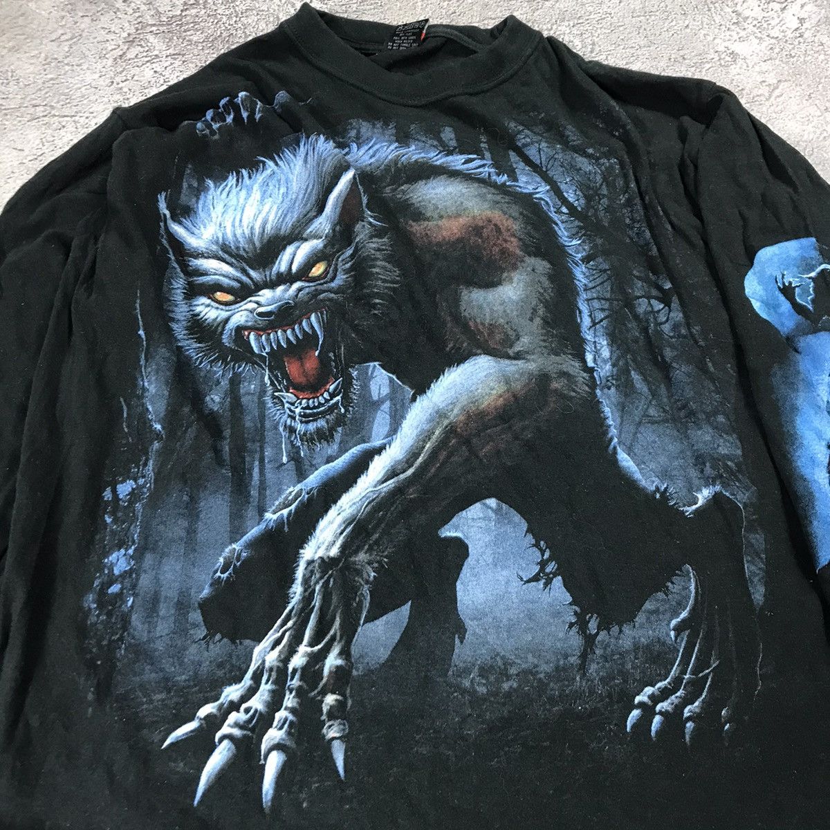 Vintage Vintage Y2K Horror Graphic Tee Demon Beast Dark Grunge L Size US L / EU 52-54 / 3 - 2 Thumbnail