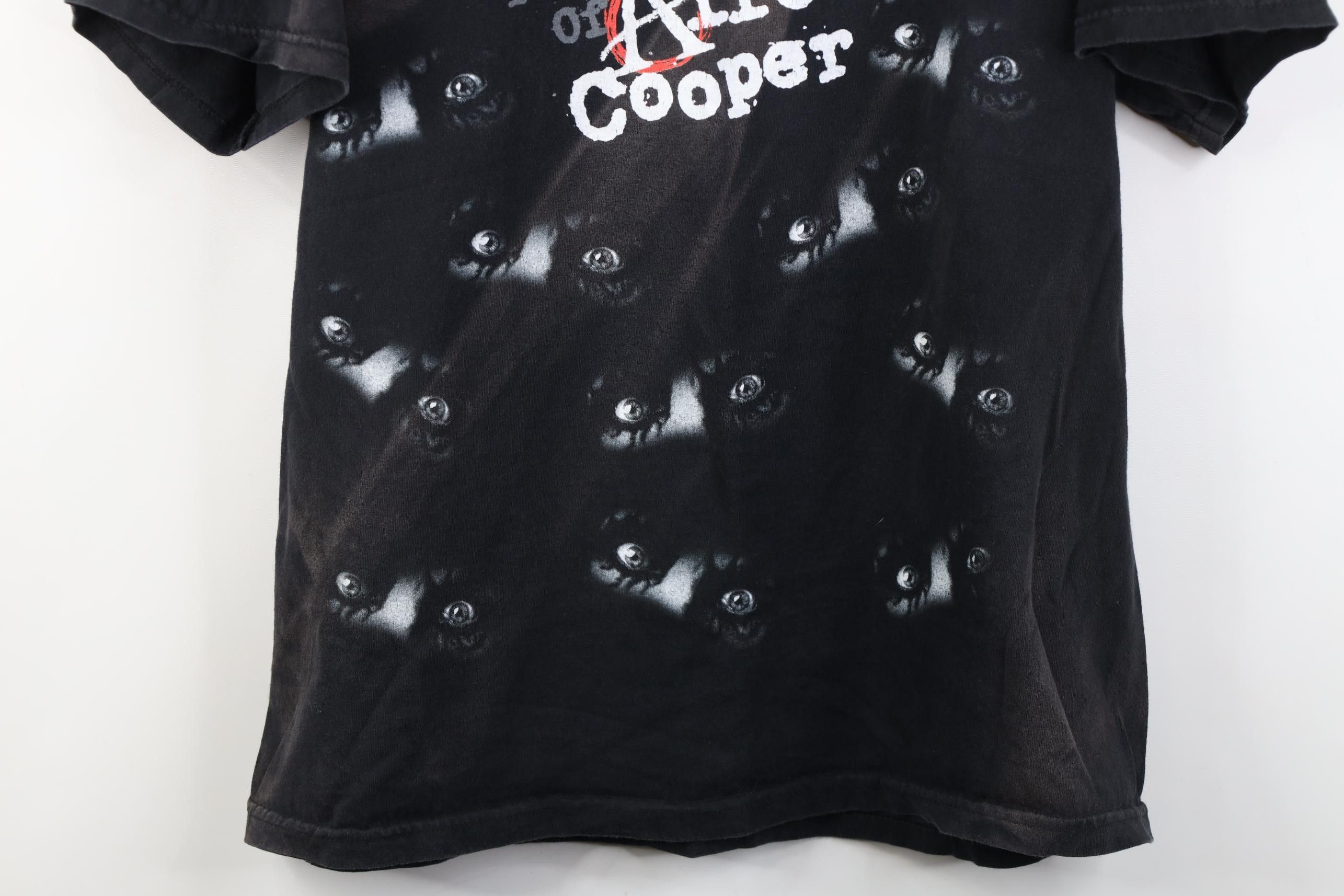 Vintage Vintage 90s Y2K The Eyes of Alice Cooper All Over T-Shirt Size US XL / EU 56 / 4 - 3 Thumbnail