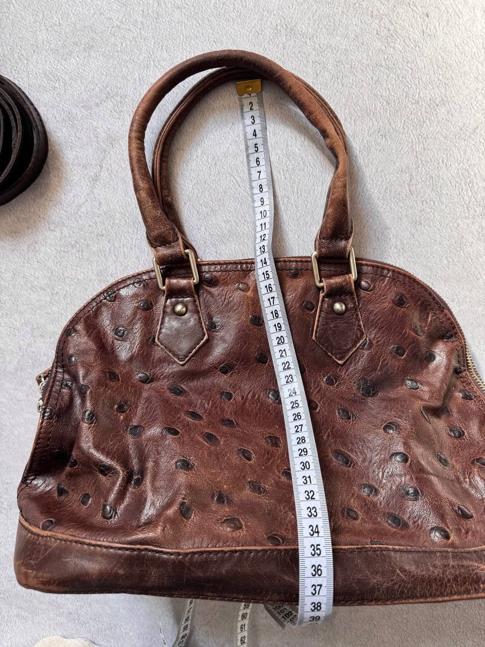 Vintage Vintage Leather Handbag Ostrich Embossed Brown Shoulder Bag Size ONE SIZE - 17 Thumbnail