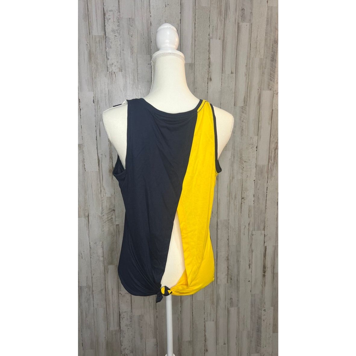 MLB NWT Milwaukee Brewers Women's Medium Colorblock Tank Top Size M / US 6-8 / IT 42-44 - 3 Thumbnail
