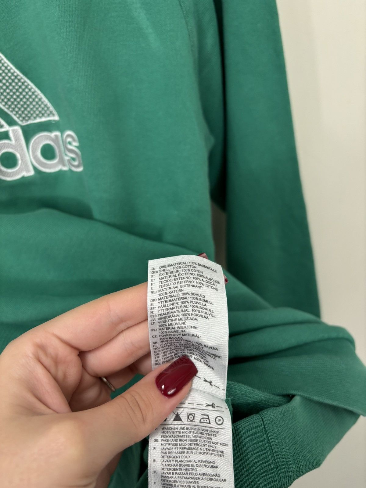 Adidas Vintage Adidas Y2K Big Embroidered Logo Sweatshirt Size US M / EU 48-50 / 2 - 9 Thumbnail