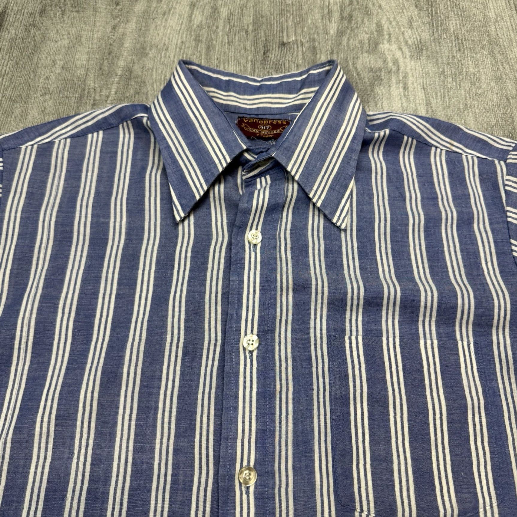 Van Heusen VTG 70s VAN HEUSEN SHIRT NAVY WHITE STRIPE BUTTON UP MENS L BREAKFAST OF VANOPRESS? Size US L / EU 52-54 / 3 - 2 Thumbnail