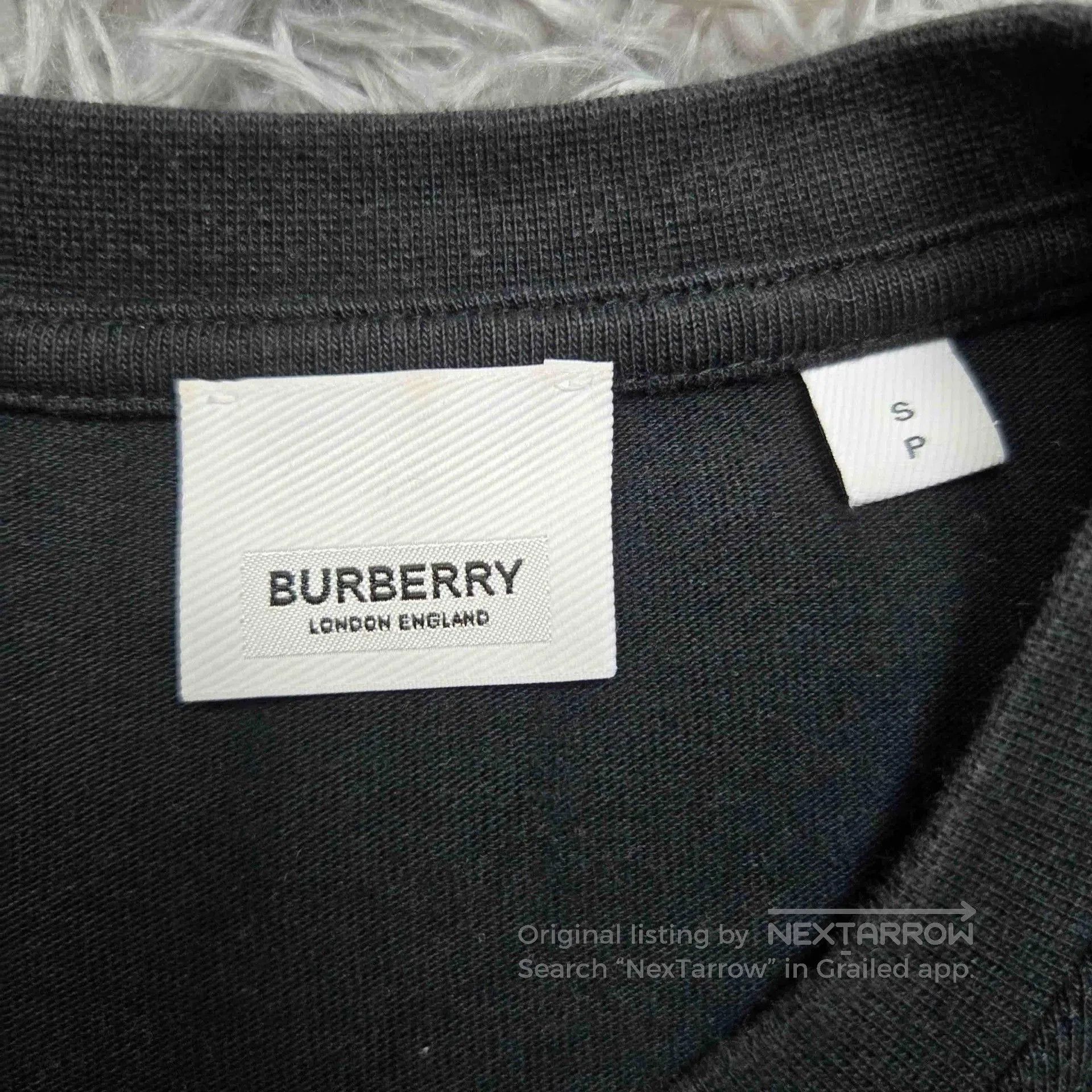 Burberry burberry logo long sleeve top size small. Size US S / EU 44-46 / 1 - 3 Thumbnail