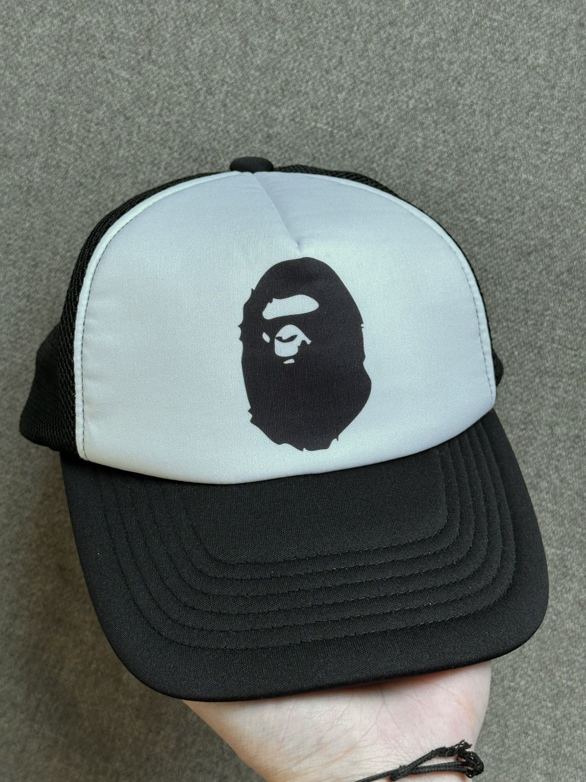 Bape BAPE Family Bag Apehead black/white trucker hat Size ONE SIZE - 2 Thumbnail