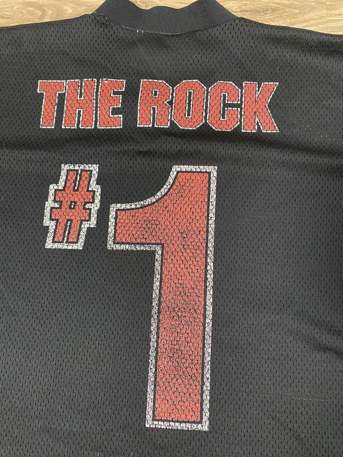 WWF 🍀Free Shipping☘️ WWF 1999 The Rock Wrestling T-shirt Size US XL / EU 56 / 4 - 8 Thumbnail