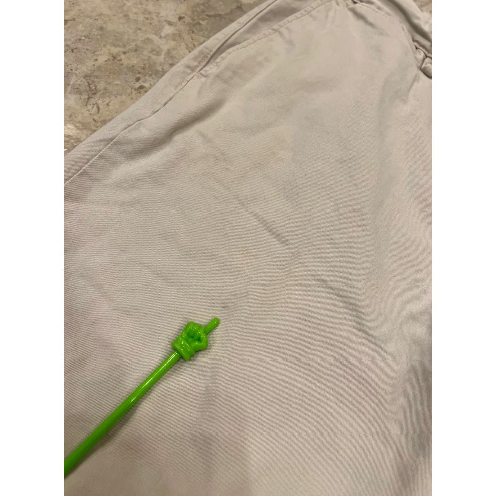 Gap VINTAGE? No. Mens Gap Khakis Shorts Beige Flat Front Bermuda Chino 10" Summer 100% Cotton Casual Regular Size 33 Mens Beige Shorts Gap Size US 33 - 4 Thumbnail