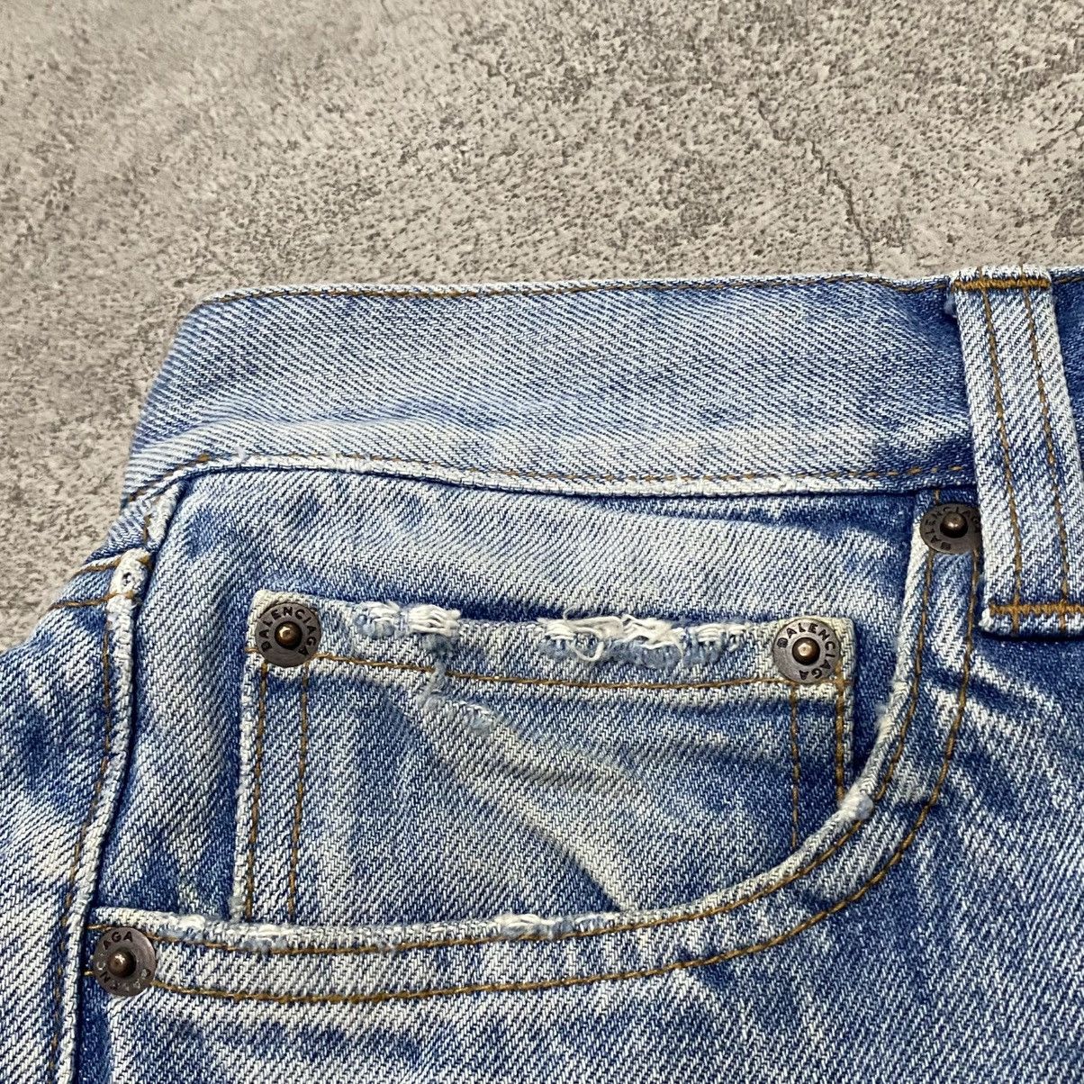 Balenciaga Balenciaga Shorts Denim Ripped Size US 32 / EU 48 - 4 Thumbnail