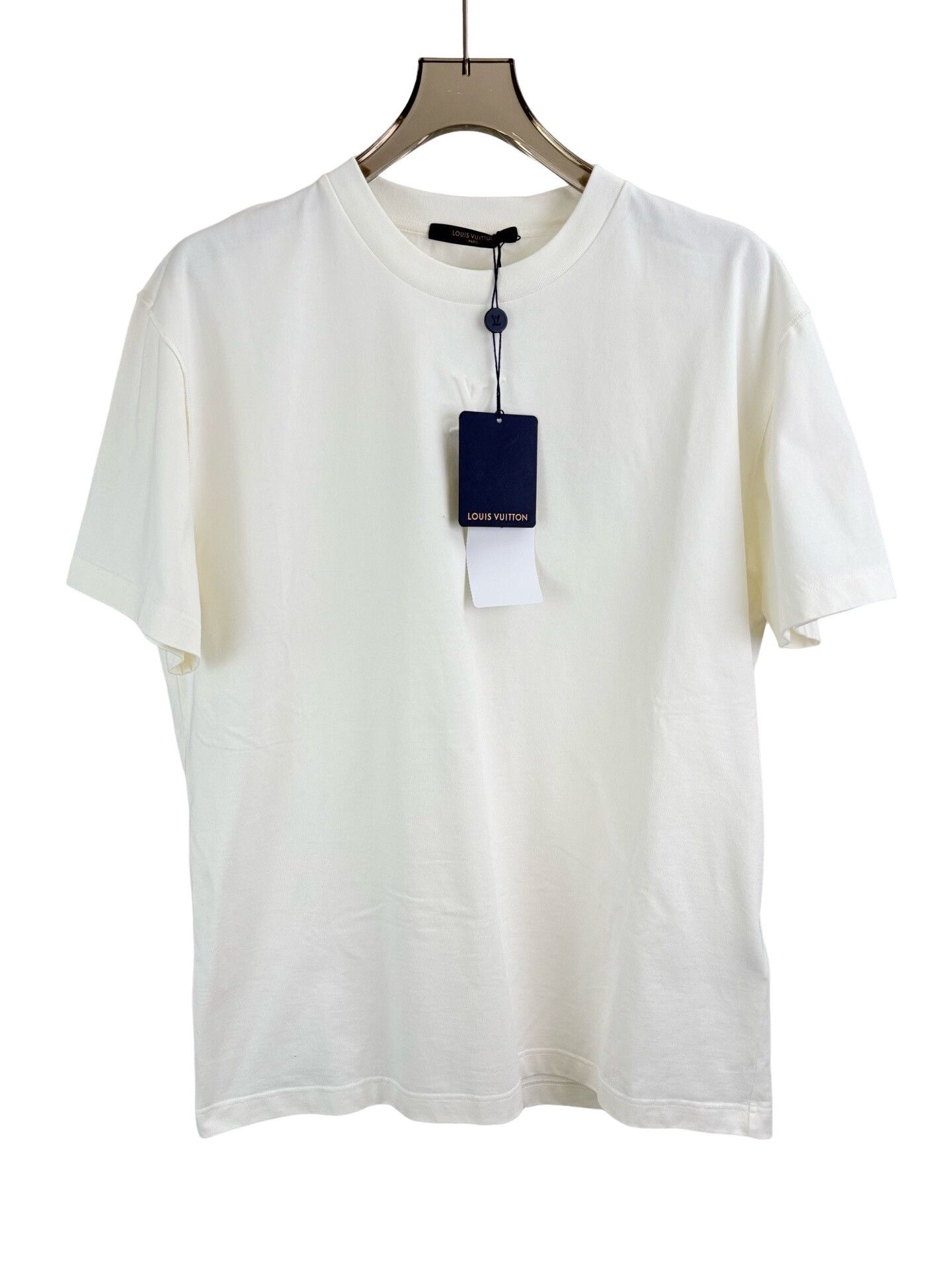 Louis Vuitton Louis Vuitton Embossed LV Logo T-Shirt L Size US L / EU 52-54 / 3 - 1 Thumbnail