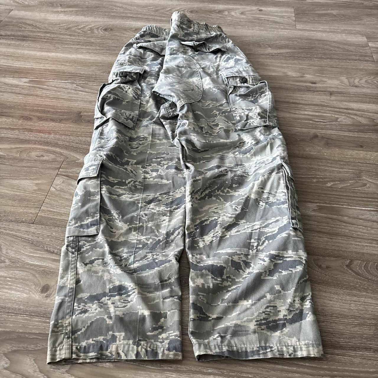 Japanese Brand Crazy Vintage Y2K/2000s Military Camo Streetwear Cargo Pants! 30x30 Size US 30 / EU 46 - 4 Thumbnail