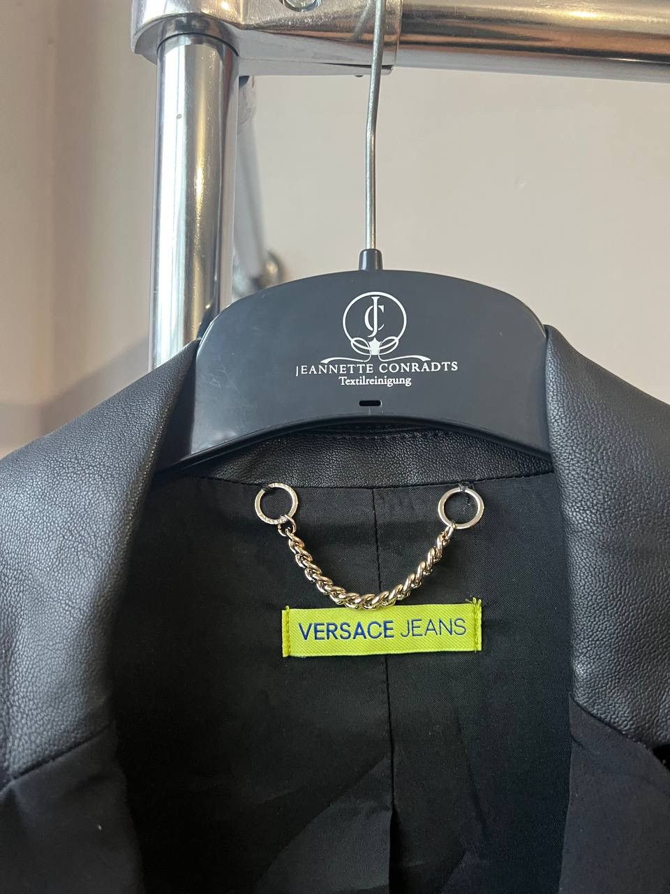 Versace Jeans Couture VERSACE JEANS RARE WOMEN DESIGNER SOLID SMOKING JACKETBLAZER Size XS / US 0-2 / IT 36-38 - 8 Thumbnail