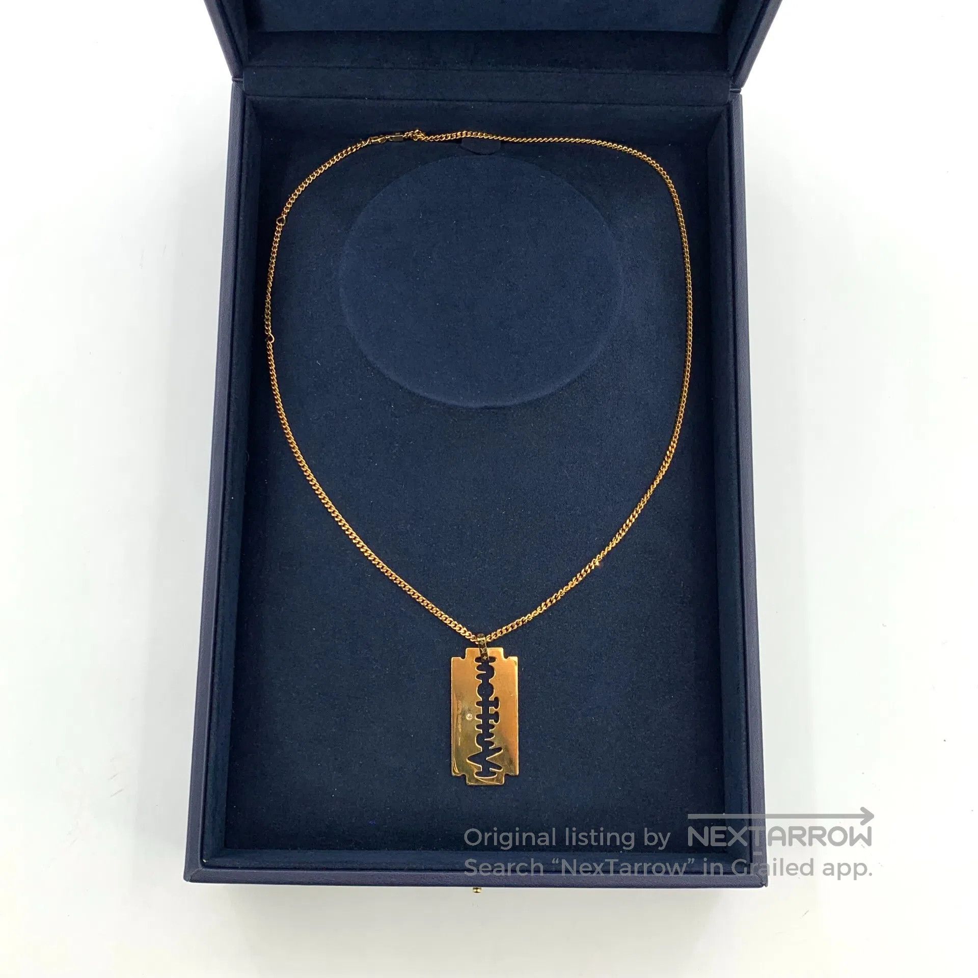 Louis Vuitton Louis Vuitton Gold cut-out blade necklace| Size ONE SIZE - 9 Thumbnail