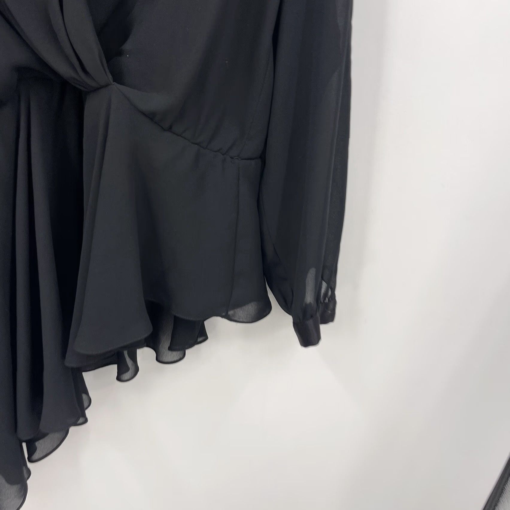 Vintage VTG URSULA OF SWITZERLAND Blouse Womens 8 Black Chiffon Polyester V-Neck Long Sleeve Button Casual, Party/Cocktail, Wedding 8 Womens Size M / US 6-8 / IT 42-44 - 7 Thumbnail