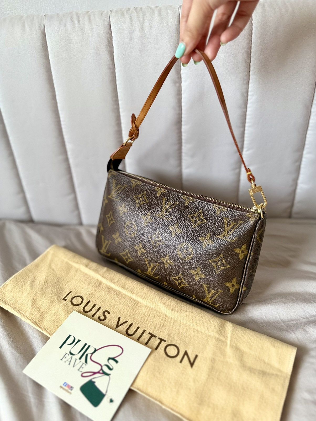 Louis Vuitton Authentic LOUIS VUITTON Pochette Brown Canvas Shoulder Bag Size ONE SIZE - 15 Thumbnail