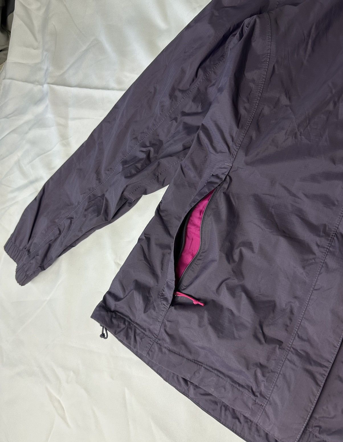 The North Face The North Face HyVent Womens Jacket Plum Color Size XL Size XL / US 12-14 / IT 48-50 - 3 Thumbnail