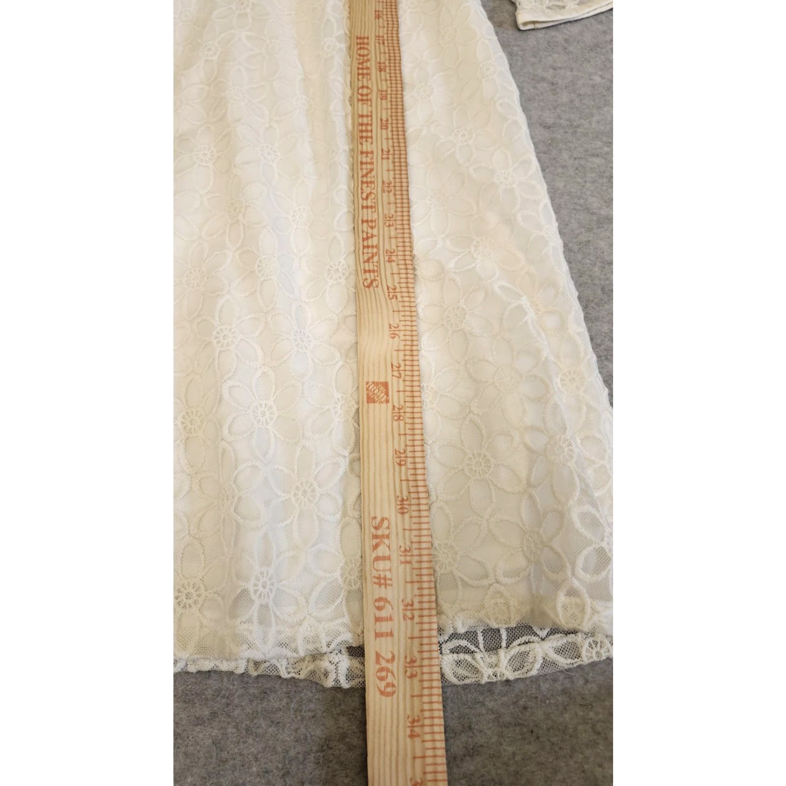 Adrianna Papell VINTAGE Adrianna Papell Dress Womens 4P Ivory Floral Lace Sheath Bell Sleeve Cocktail Size S / US 4 / IT 40 - 6 Thumbnail