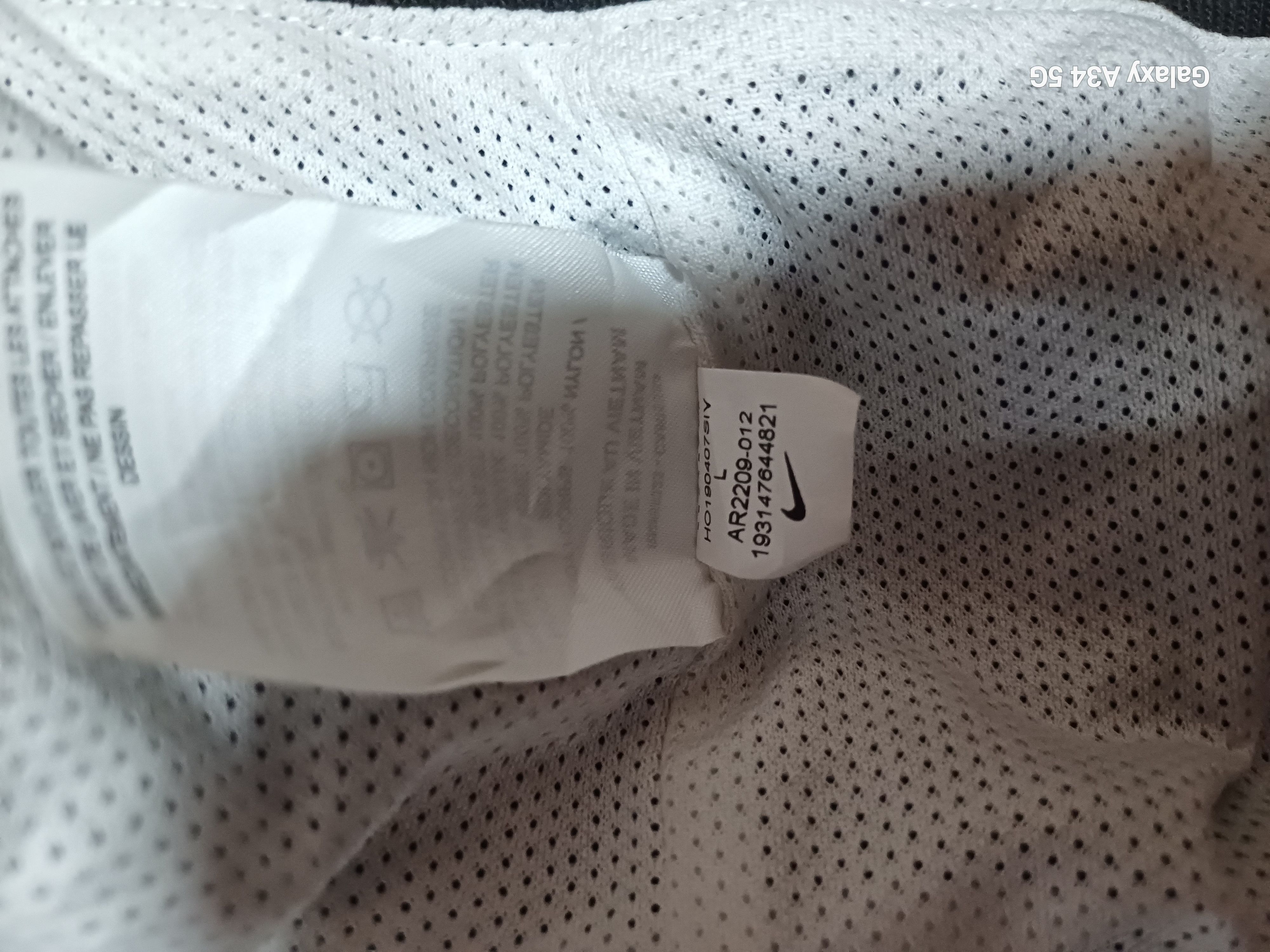 Nike VINTAGE NIKE Size US L / EU 52-54 / 3 - 8 Thumbnail