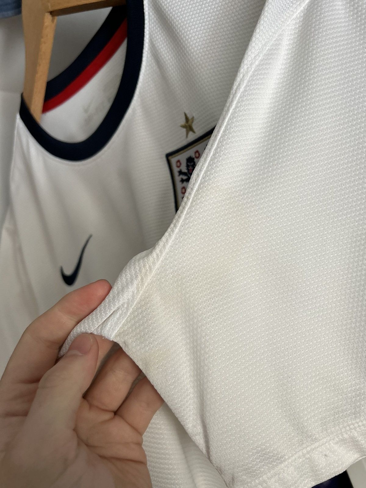 Nike Nike England 2013/14 home Soccer jersey Size US L / EU 52-54 / 3 - 4 Thumbnail