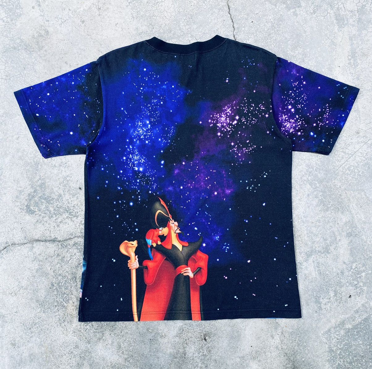 Vintage Vintage Anime Disney Aladdin Over Print Tees rare Size US M / EU 48-50 / 2 - 2 Thumbnail