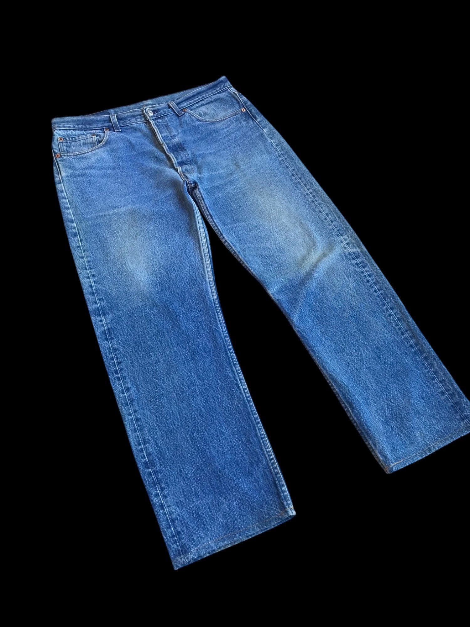 Levi's Vintage 1992 Levis 501xx lightwash dirty jean W34x27 USA Size US 34 / EU 50 - 1 Thumbnail