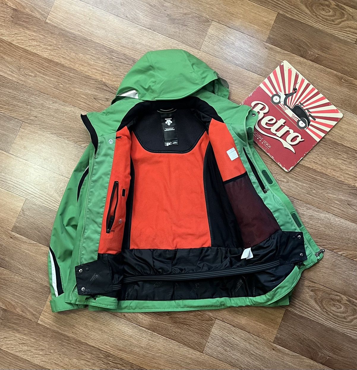 Descente Descente Airdrive Activewear Snowboard Ski Jacket Size US M / EU 48-50 / 2 - 6 Thumbnail