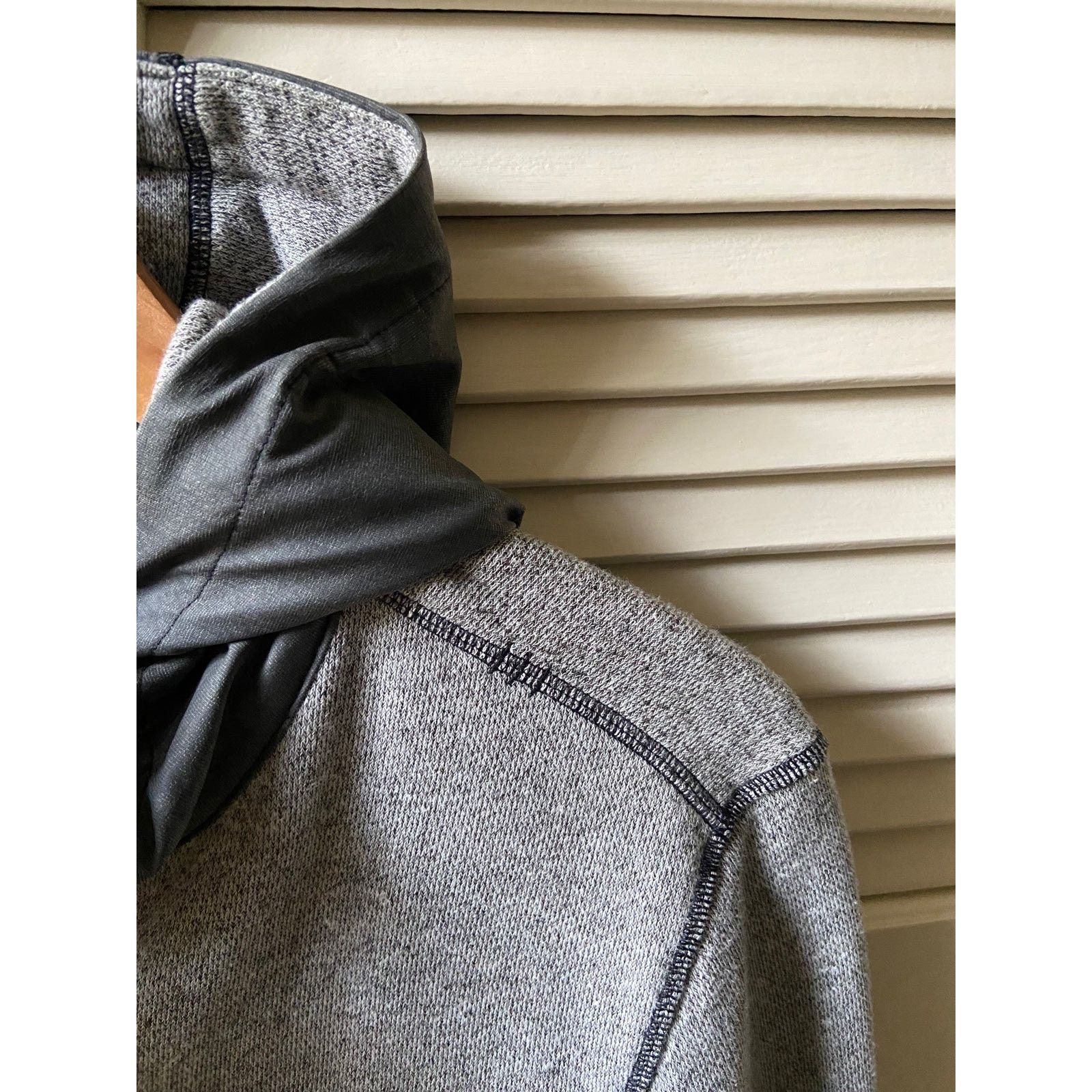 Lululemon LuluLemon Full Zip Grey Hoodie Sweatshirt Jacket Size M Size US M / EU 48-50 / 2 - 6 Thumbnail