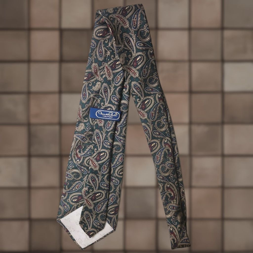 Oscar De La Renta VINTAGE Oscar de la Renta Couture Dark Green Paisley Silk Tie Men's Tie Classic 58" Adjustable Silk Paisley Green Fashion Designer Mens Size ONE SIZE - 1 Thumbnail