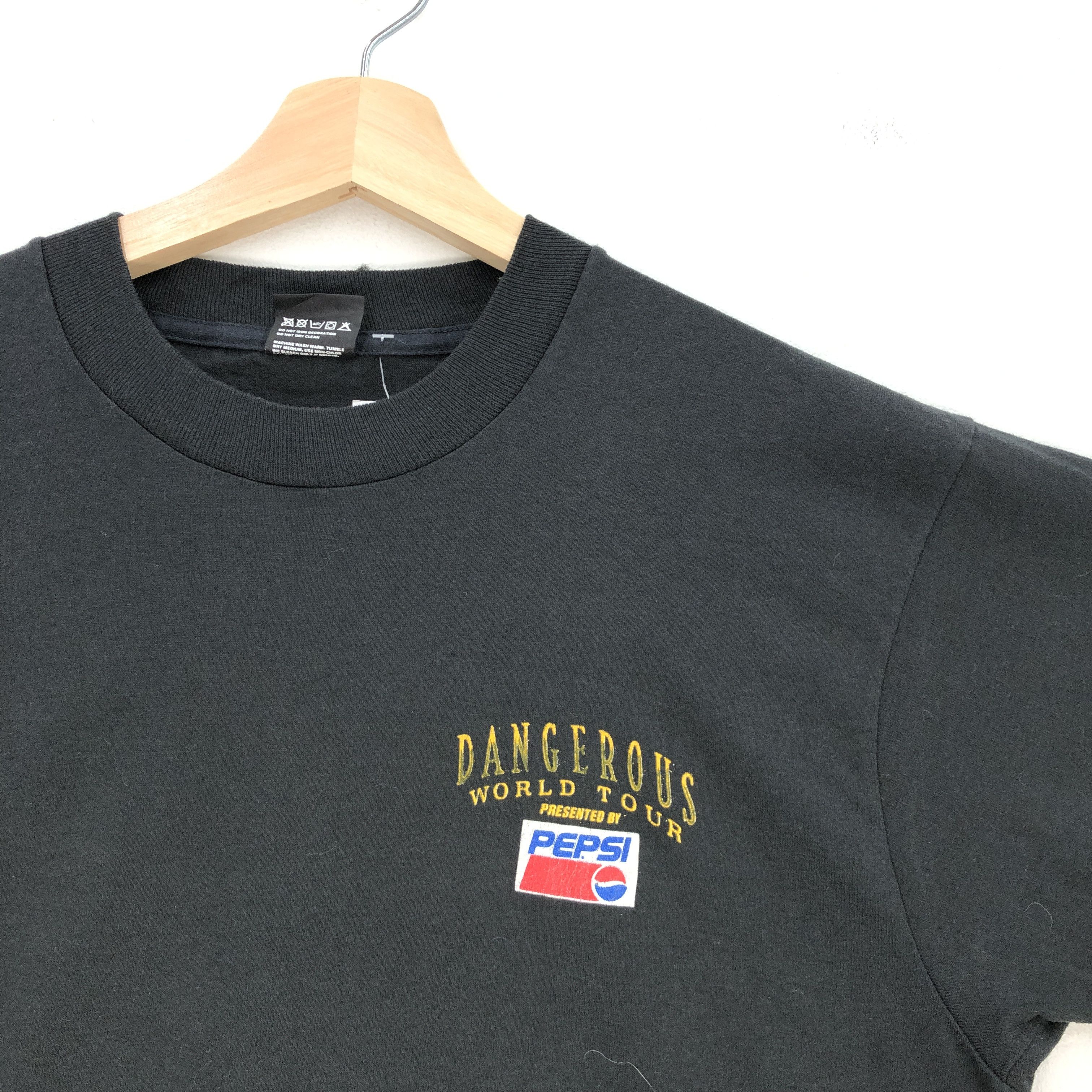 Band Tees Vintage Michael Jackson T Shirt Pepsi Dangerous World Tee Size US M / EU 48-50 / 2 - 5 Thumbnail