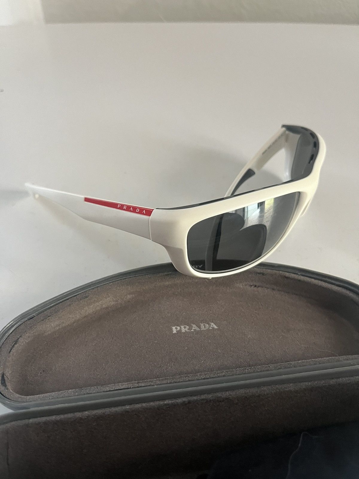 Prada Vintage Prada linea rossa Size ONE SIZE - 1 Thumbnail