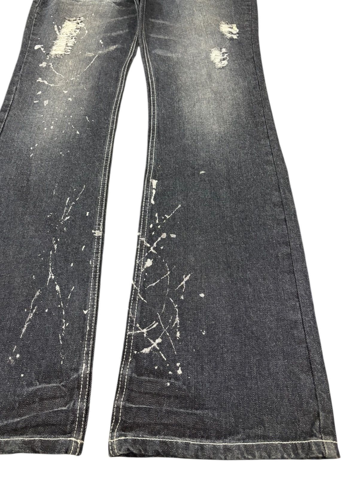 LOWBOX Vintage Lowbox Buckle Back Painted Distressed Flare Jeans Size US 31 - 6 Thumbnail
