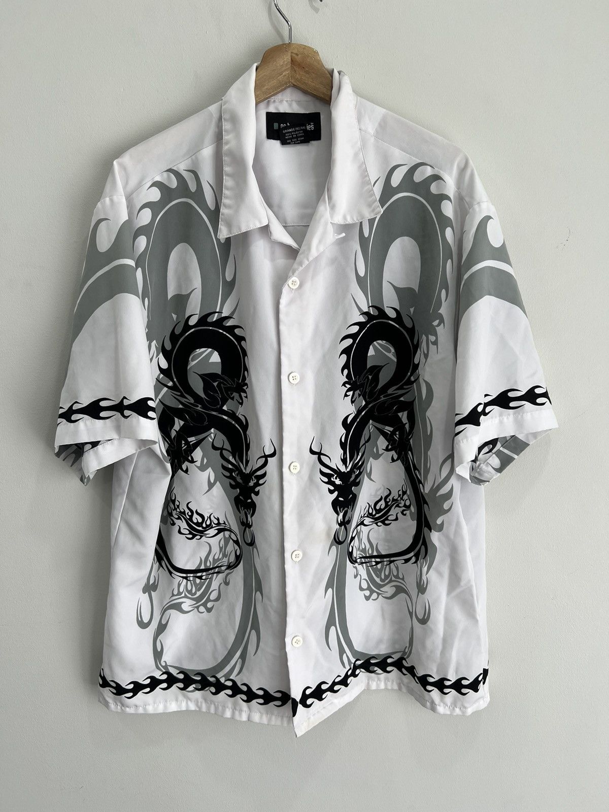 Vintage Vintage Y2K Dragon Button Up Shirt Size US L / EU 52-54 / 3 - 1 Thumbnail