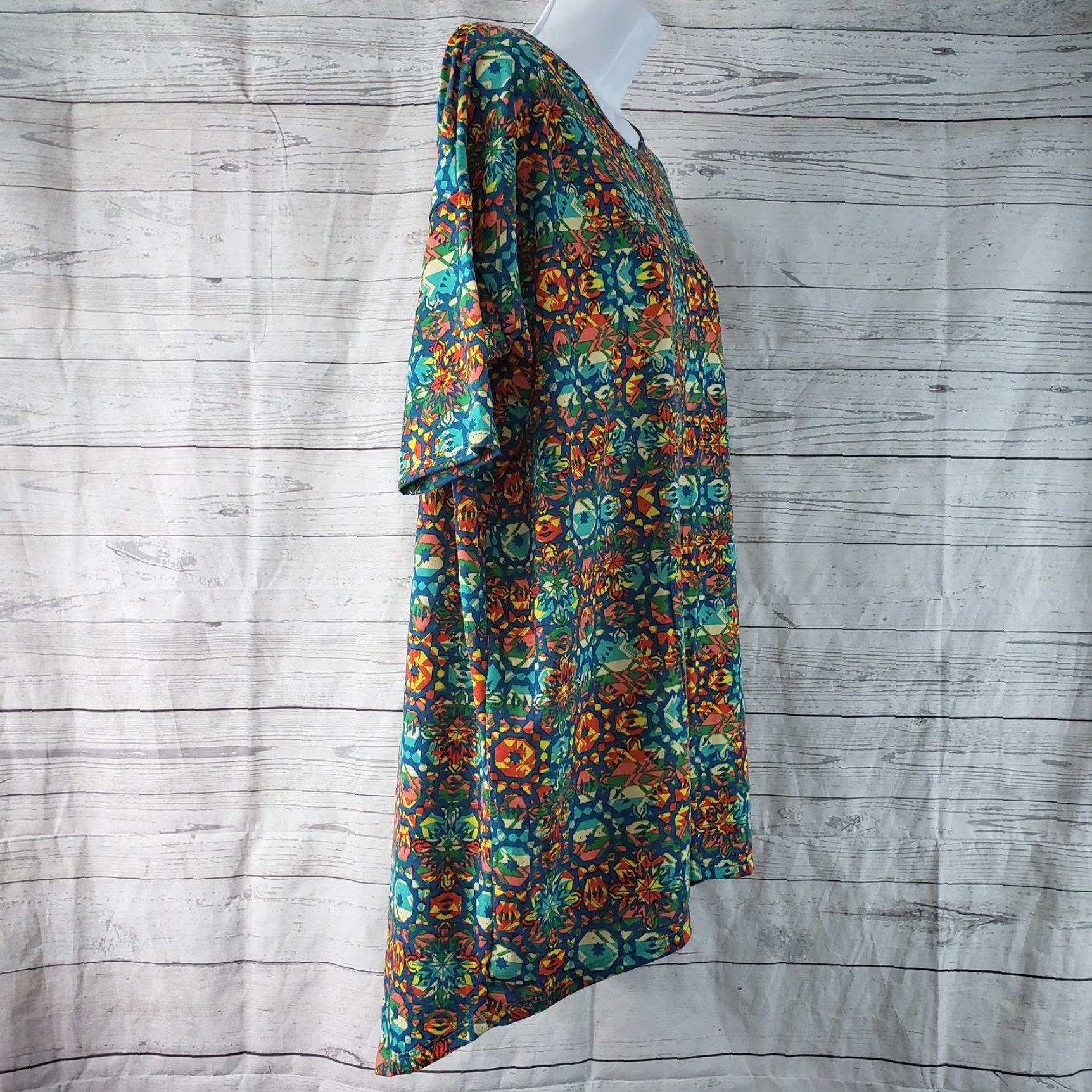Vintage LuLaRoe Irma Top Sz S Blue Green Abstract Short Sleeve Polyester Blend Womens T-Shirt Vintage No Size S / US 4 / IT 40 - 2 Thumbnail