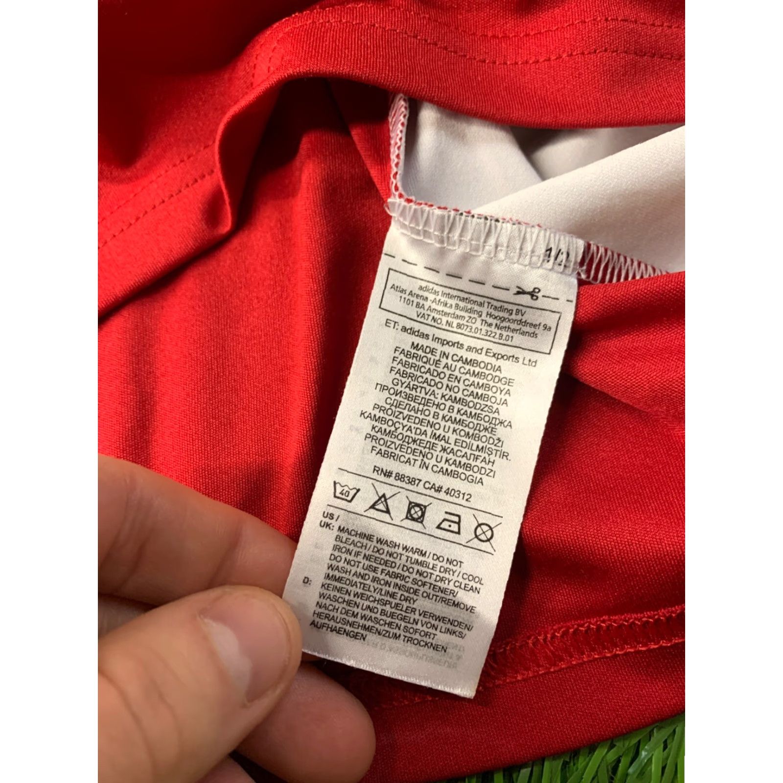 Adidas ADIDAS PERFORMANCE SHIRT Men Football Short Sleeve Size M Red and White 2019 Entrada Size US M / EU 48-50 / 2 - 7 Thumbnail