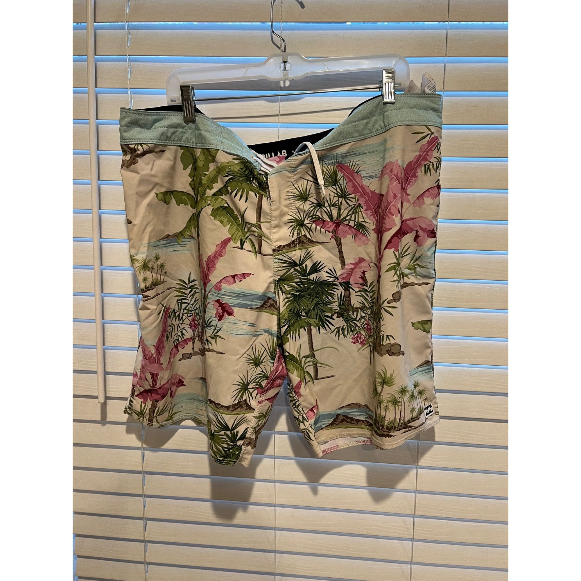 Billabong Billabong Mens Swim Shorts - Size 40 Size US 40 / EU 56 - 1 Thumbnail