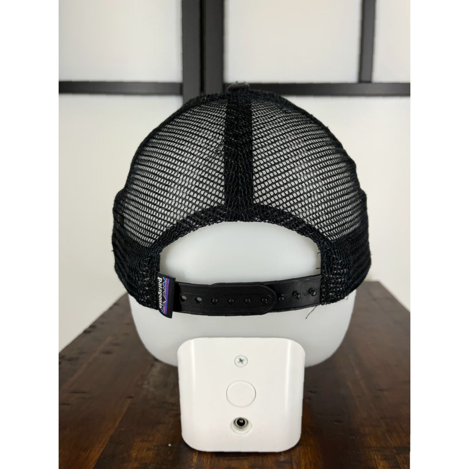 Patagonia Patagonia Hat Cap Snap Back Adult One Size Black Fitz Roy Embroider Trucker READ Size ONE SIZE - 6 Thumbnail