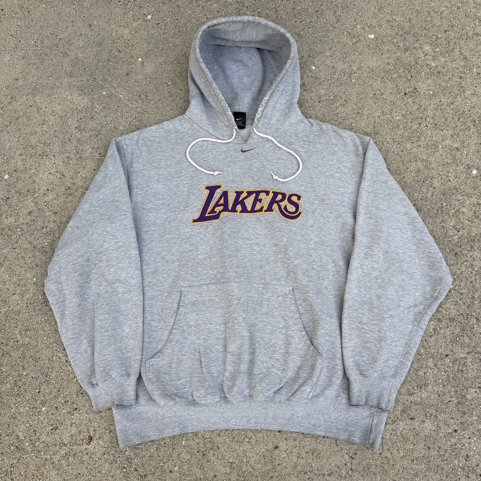NBA × Nike × Vintage Vintage Nike Team Lakers Center Swoosh Check Hoodie Size US XXL / EU 58 / 5 - 2 Thumbnail