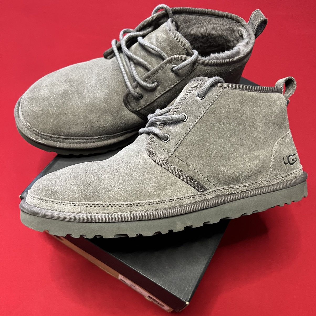 UGG‎ Neumel Chukka Boots Mens 13 Grey Suede Lace Up Sheepskin 3236 b76a3f37-29d0-4645-bf8d-  main image 2