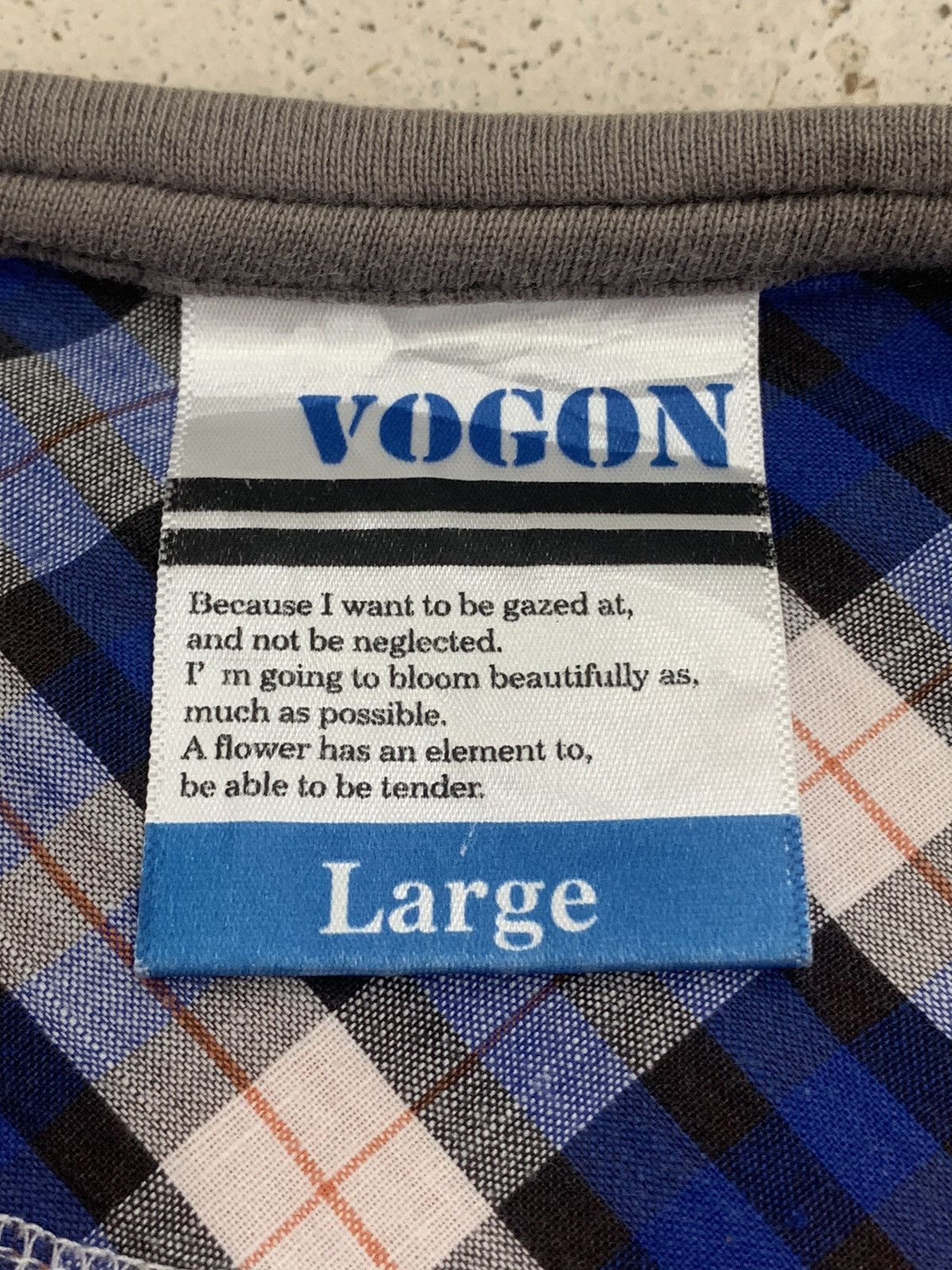 Japanese Brand Vogon Y2k Graffiti Layered V Collar One Love Fonting Size US L / EU 52-54 / 3 - 12 Thumbnail