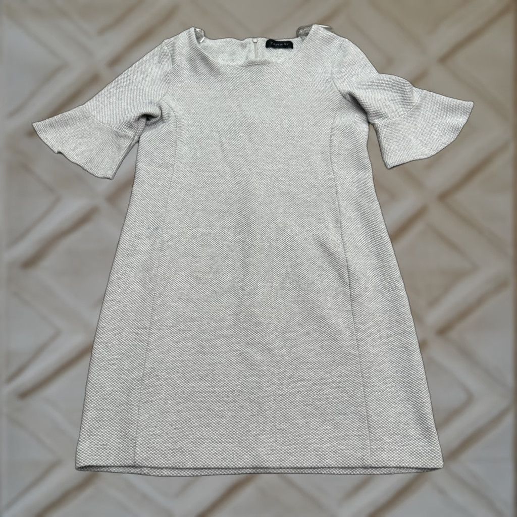 Vintage Tahari Bell Sleeve Textured Shift Dress Womens Medium Gray Knee Length Classic Size M / US 6-8 / IT 42-44 - 1 Thumbnail