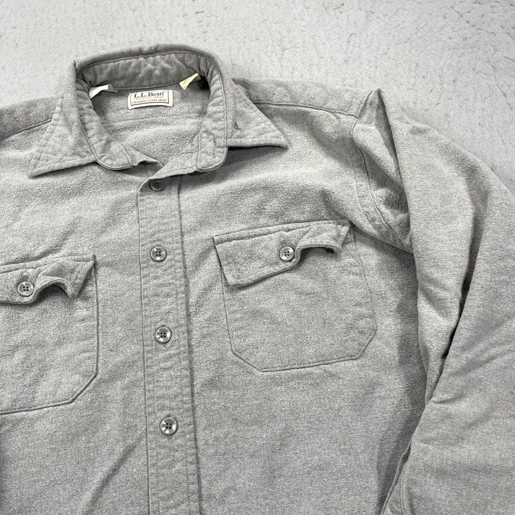Vintage VINTAGE L.L. Bean Shirt Mens 15 1/2 Gray Chamois Heavy Flannel Button Made USA 90s Size US L / EU 52-54 / 3 - 3 Thumbnail