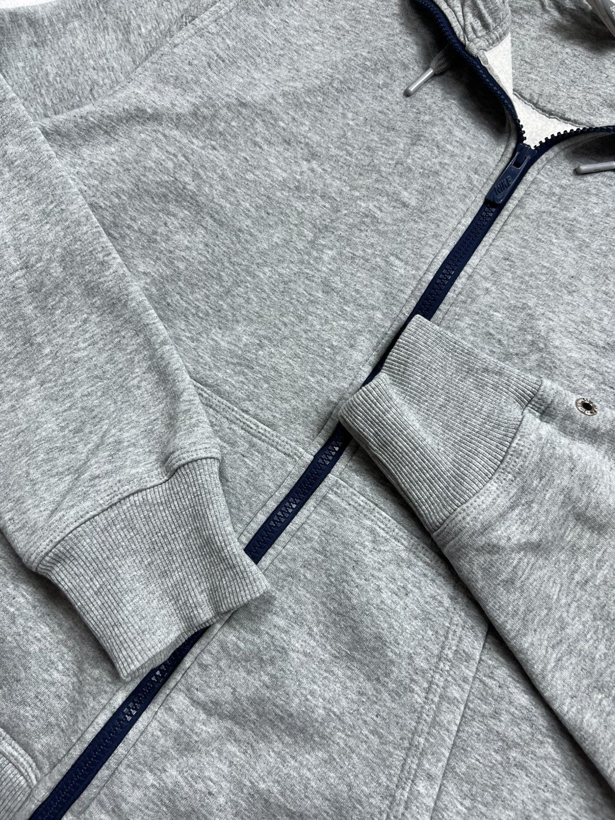 Nike 00s Nike Retro Logo Vintage Y2K Oversized Zip Hoodie Size US L / EU 52-54 / 3 - 7 Thumbnail