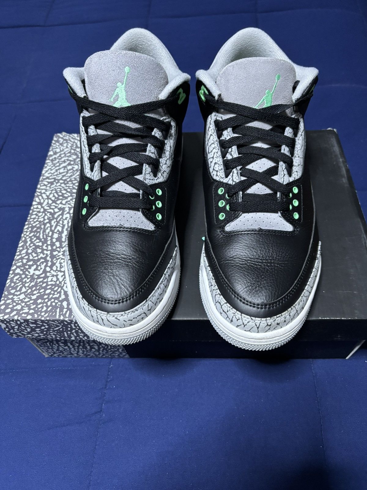 Jordan Brand Jordan 3 Retro Green Glow 2024 Size 10.5 Size US 10.5 / EU 43-44 - 1 Thumbnail