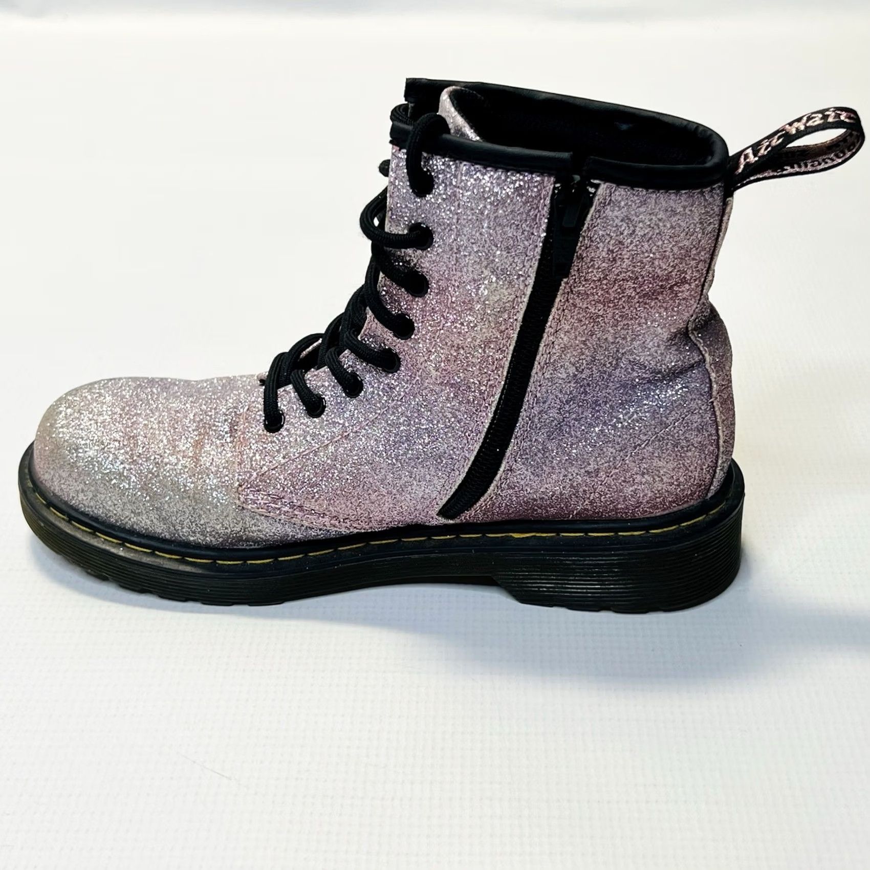 Dr. Martens words = title.split() Size US 5 / IT 35 - 4 Thumbnail