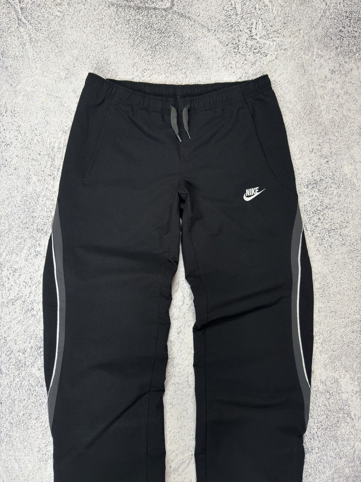 Nike OOs Nike Vintage Nylon Baggy Swoosh Parachute Pants Size US 32 / EU 48 - 4 Thumbnail