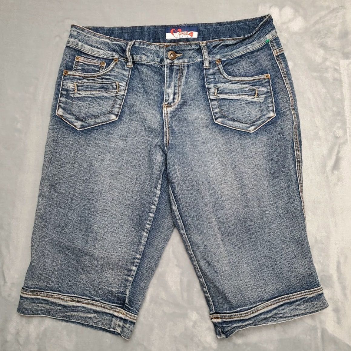 Vintage MWAH Shorts Womens 16W Blue Denim Bermuda Relaxed Fit Stretch Blend 90s Retro Pockets Zip Womens Size 38" / US 16 / IT 52 - 2 Thumbnail
